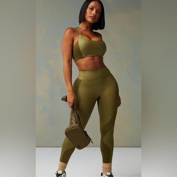 NWT Motion365+ Contour High-Waisted Legging M (FINAL PRICE $65) - Picture 1 of 16